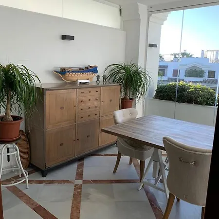 Marbella-Estepona Doncella Goodwill